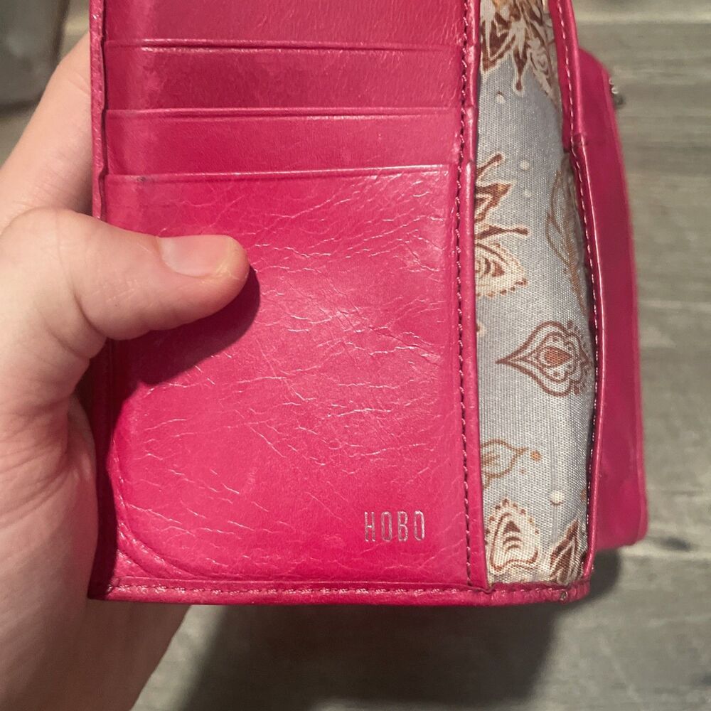 VTG Hot Pink HOBO International Glazed Leather Continental Clutch Wallet - Picture 6 of 7
